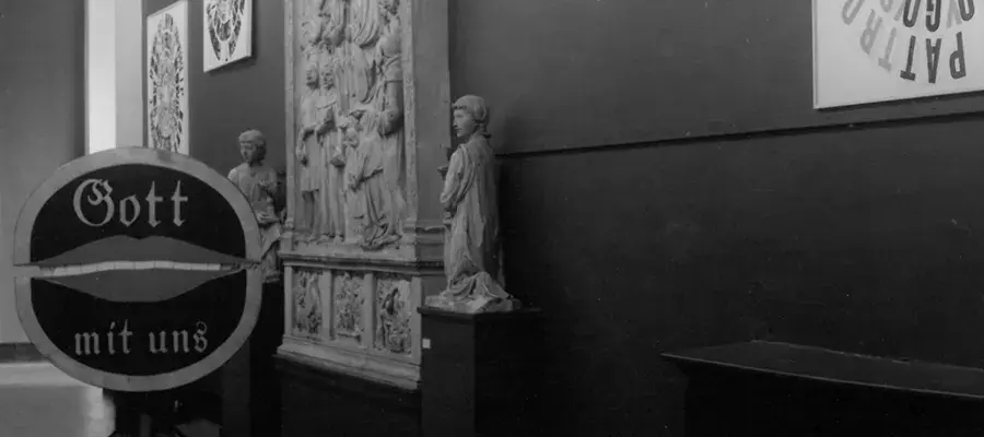 Hans Alvermann’s assemblage Homage to Goldwater - Gott mit uns (1964) and concentric text works by Ferdinand Kriwet. Photo