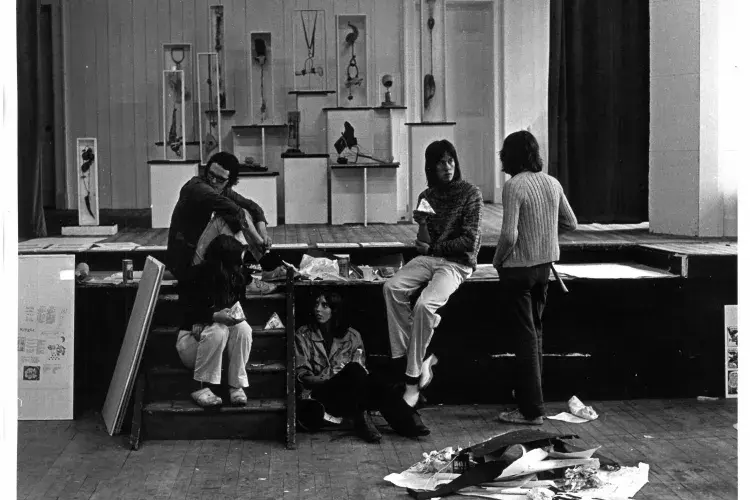 Alexander Hamilton with fellow students in studio E.22 at SGA (August 1970).